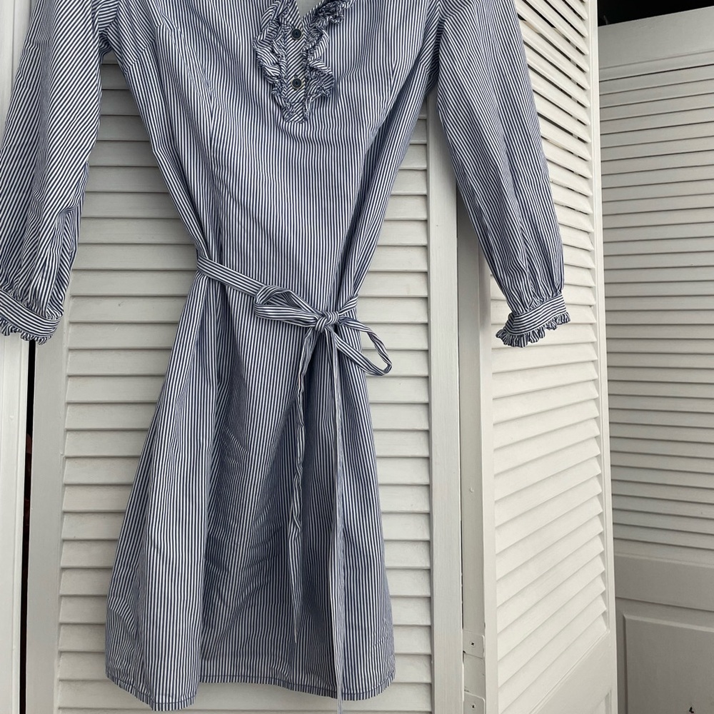 Lilly pulitzer blue and white sear sucker long sleeve dress